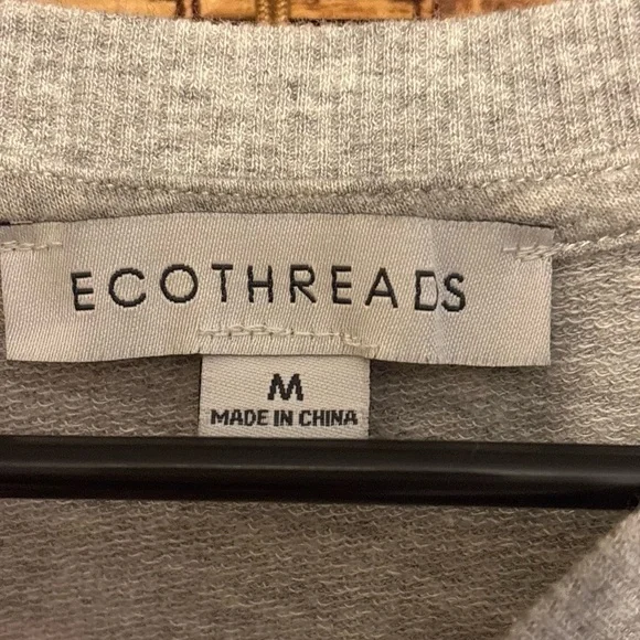 Ecothreads Graphic Sweatshirt Women’s Medium | Gray Blue Green Print | Cozy - Picture 5 of 11
